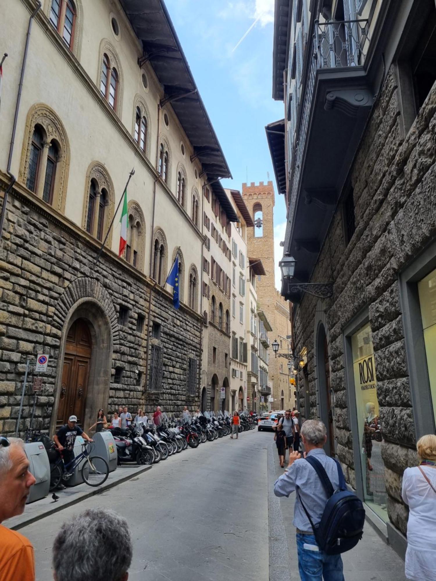 La Sede Dell'Arte Monolocale Studio E Camere In Torre Medievale Vicino A Duomo E Piazza Signoria Florenz Exterior foto